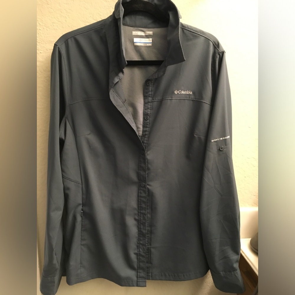 Columbia Women's Dark Gray Long-Sleeve Button Shirt